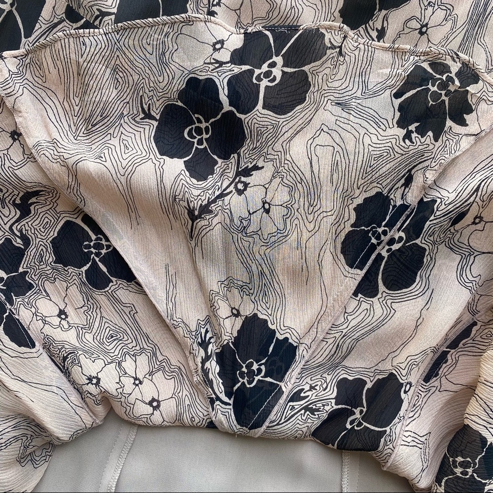 MARC JACOBS Size 2 Silk Skirt - Picture 7 of 11